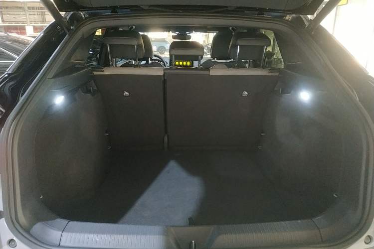 Used Volkswagen ID.4 CROZZ 2021 Long-Range PRO Two-Wheel Drive Version
