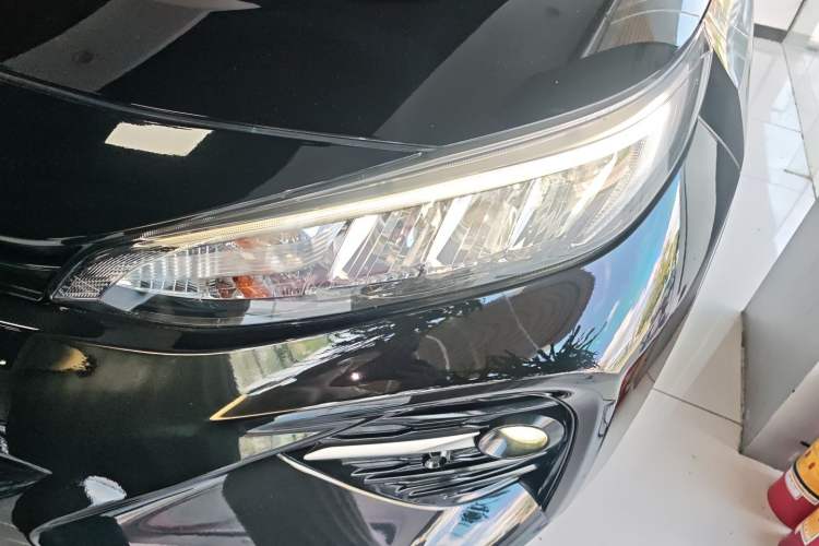 Used Toyota Wildlander 2020 Dual-Engine 2.5L E-CVT Two-Wheel Drive Luxury Edition
