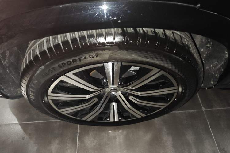 Used Volvo XC90 New Energy 2022 E-Drive Hybrid T8 Luxury Flagship 7-Seater
