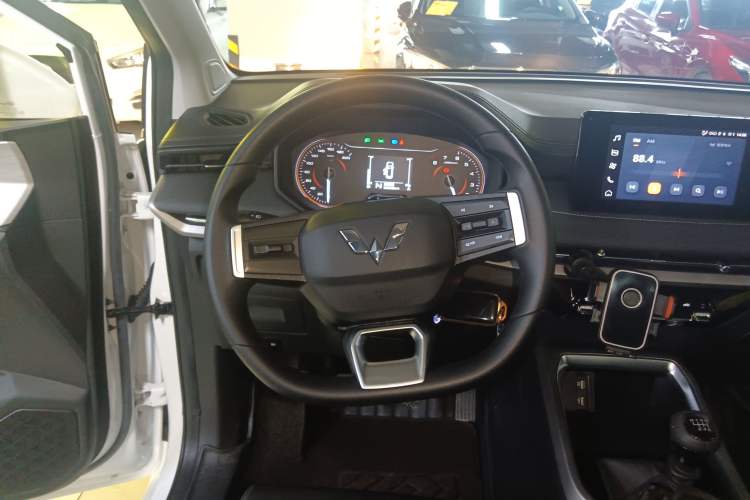 Used Wuling Jiachen 2022 1.5L Manual Comfort Edition