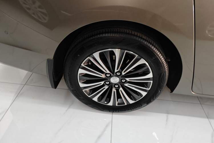 Used Buick GL8 2021 ES Landtrek 653T Luxury Model
