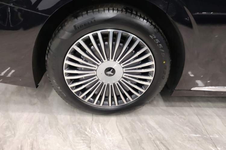 Used VOYAH Dream 2025 PHEV Four-Wheel-Drive Flagship Kunpeng Edition