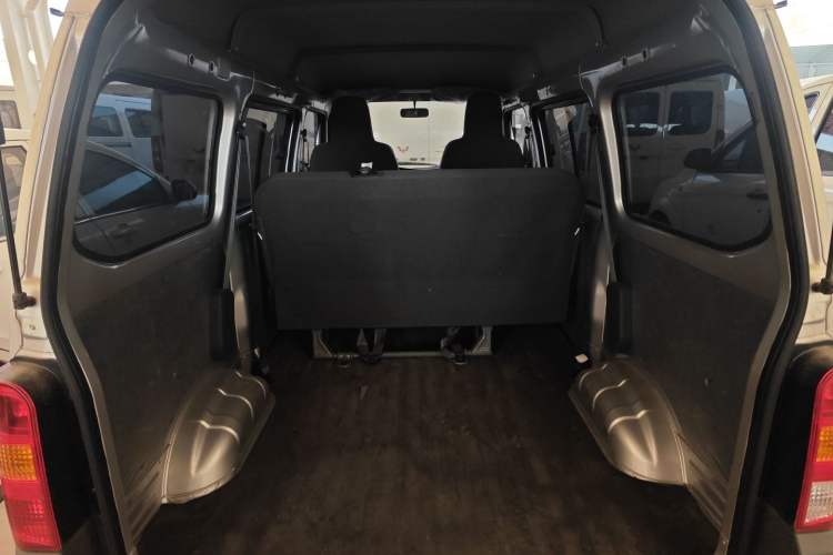 Used Wuling Zhiguang 2023 1.5L Practical Version 5/7 Seats