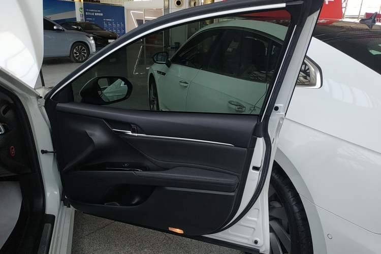 Used Toyota Camry 2018 2.5G Luxury Edition
