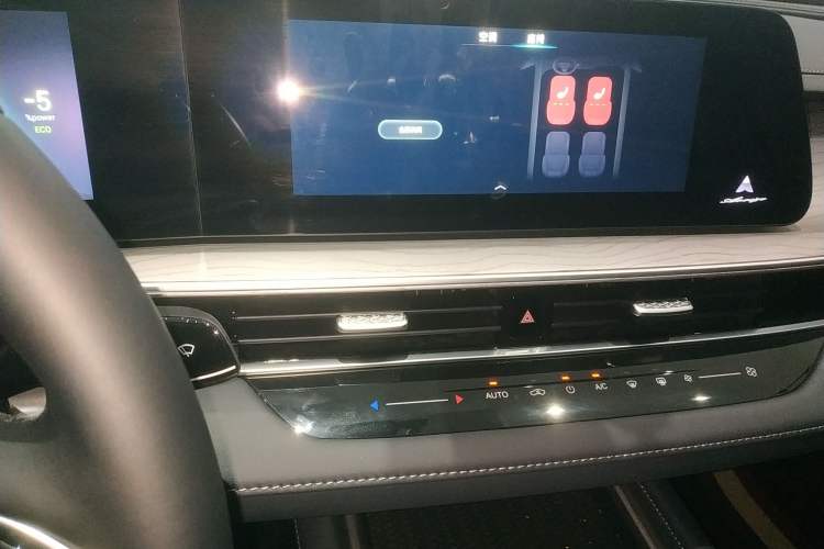 Used Chery Fengyun A8 
