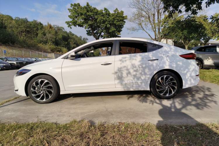Used Hyundai Elantra 2019 1.4T Dual-Clutch Xuan Dong · Dynamic Model
