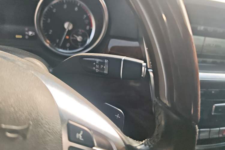 Used Mercedes-Benz M-Class 2014 ML 400 4MATIC Luxury Model
