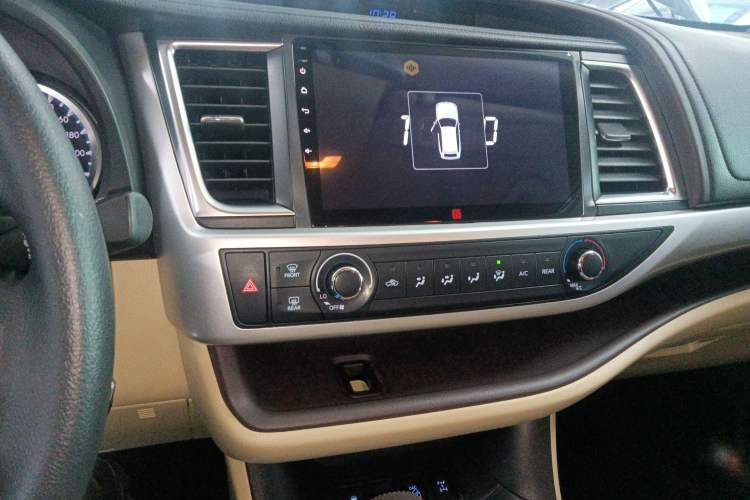 Used Toyota Highlander 2018 2.0T Four-Wheel Drive Elite Edition 7 Seats China VI Standard
