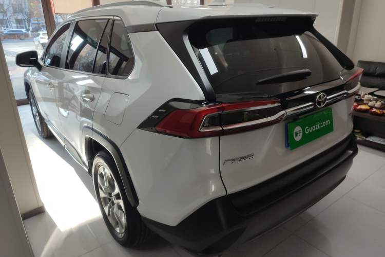 Used Toyota Wildlander 2023 2.0L CVT Two-Wheel Drive Leading Edition