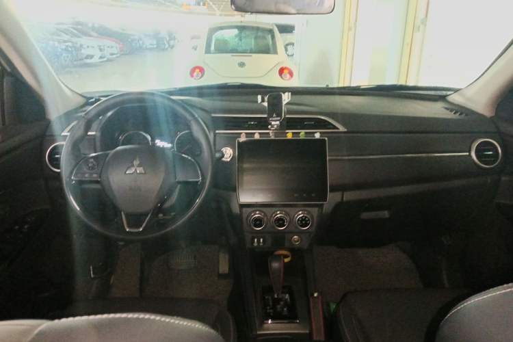 Used Mitsubishi ASX 2020 2.0L CVT Smart Edition
