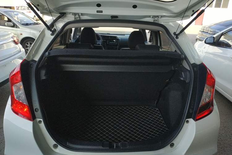 Used Honda Fit 2018 1.5L CVT Comfort Sunroof Version
