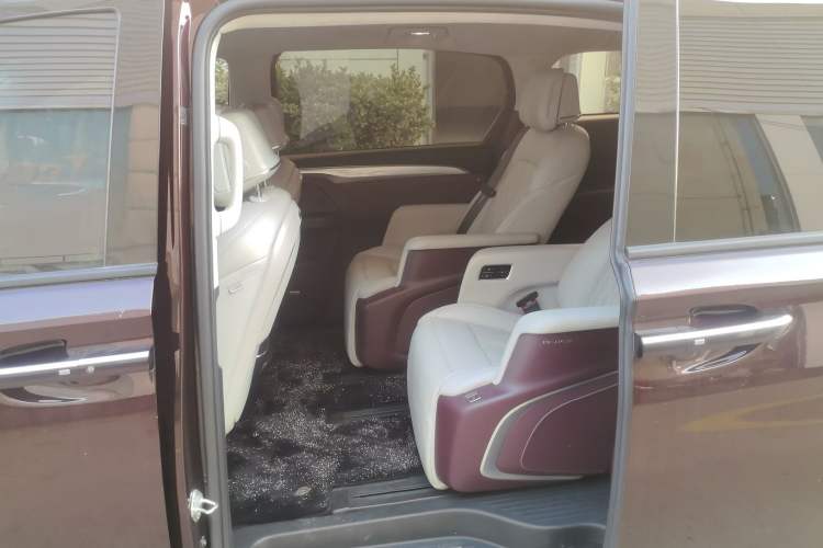 Used Buick GL8 2022 Avenir Aivia Six-Seat Deluxe Edition
