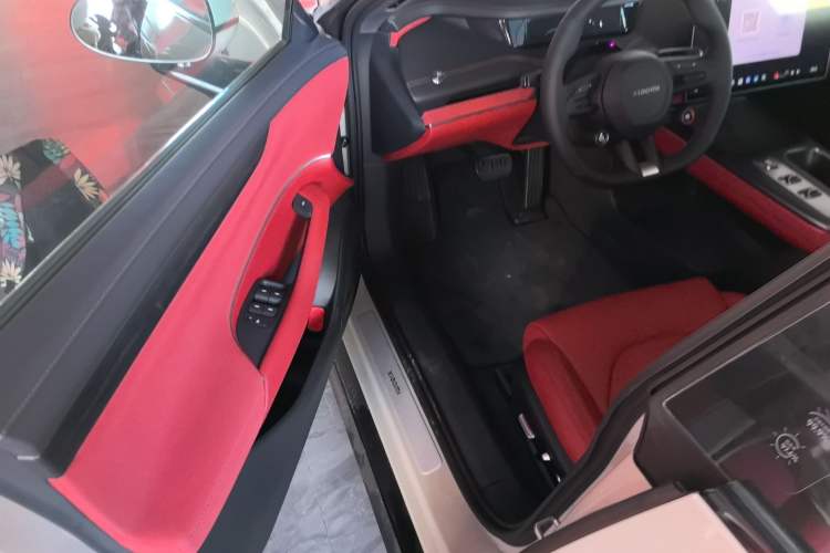 Used  SU7 2024 Rear-Drive Long-Range Intelligent Driving Version