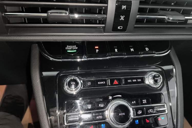 Used Lincoln Corsair 2022 2.0T Two-Wheel Drive Deluxe Edition
