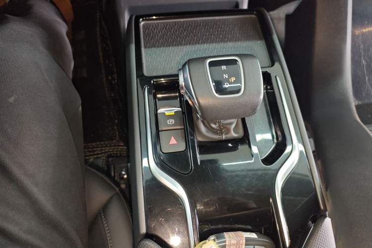 Used Hongqi E-QM5 2022 431 km Charge & Enjoy Edition
