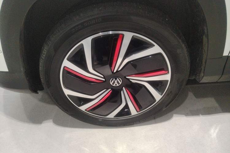 Used Volkswagen Tharu 2024 300TSI Two-Wheel-Drive Moon Luxury Edition