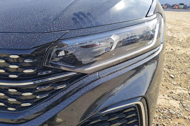 Used Volkswagen Passat 2023 330TSI Starry Elite Edition
