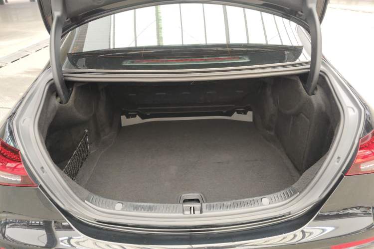 Used Mercedes-Benz E-Class 2021 Restyled E 300 L Sporty and Stylish Edition
