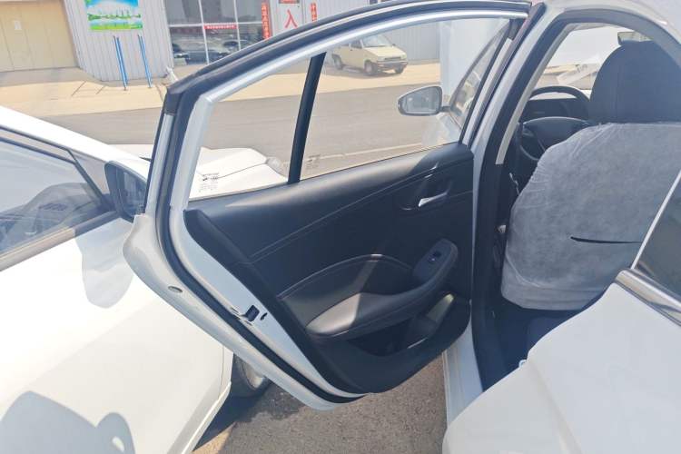 Used Roewe i5 2023 1.5L CVT Luxury Edition
