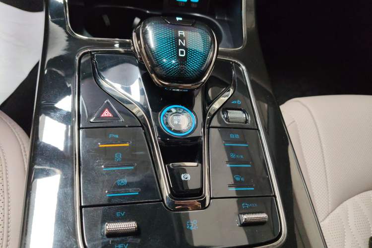 Used BYD Han 2025 DM-i 125KM Prestige Model
