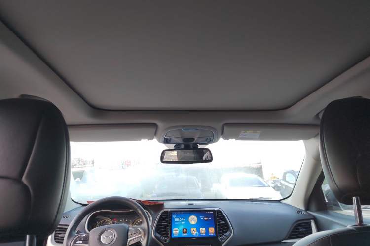 Used  Cherokee 2016 2.4L Leading Edition