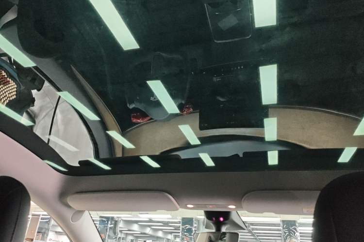 Used Tesla Model Y 2022 Long-Range All-Wheel-Drive Version
