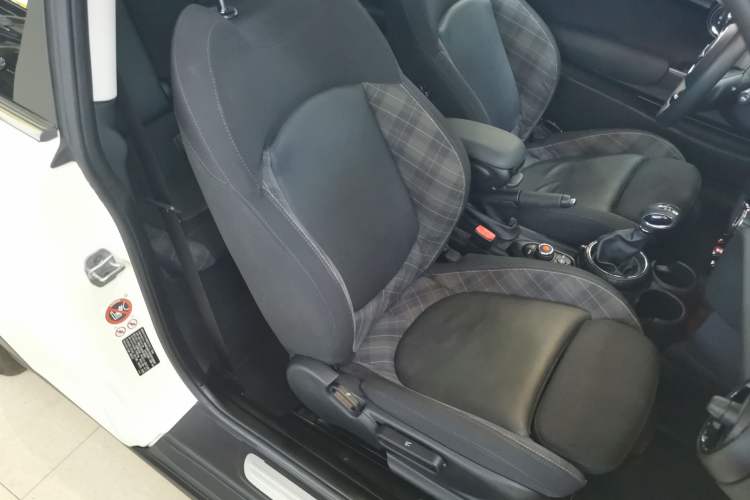 Used  MINI 2016 1.5T COOPER
