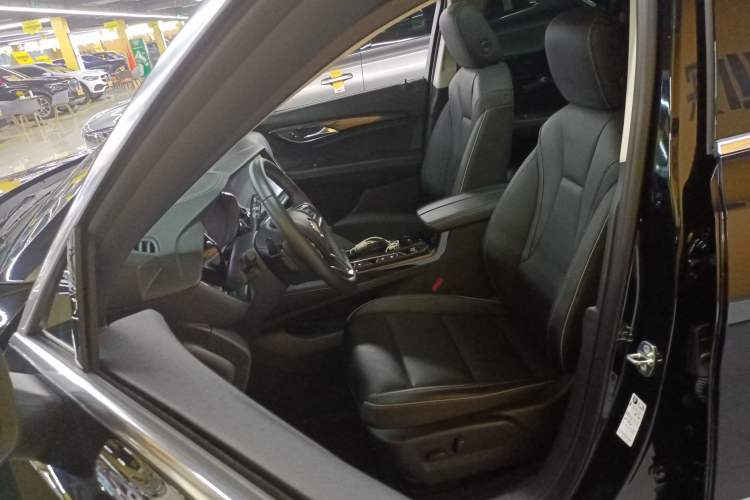 Used Buick Envision 2022 Facelift Encore S 552T Two-Wheel-Drive Luxury Model
