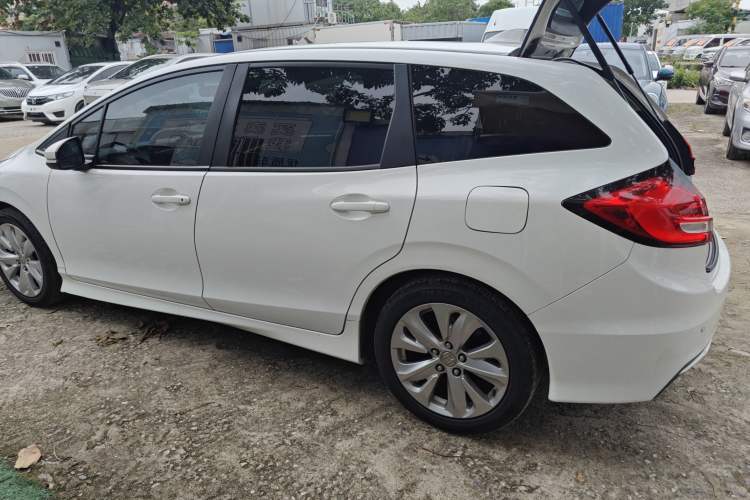 Used Honda Jade 2017 1.8L Automatic Classic Edition 5 seats
