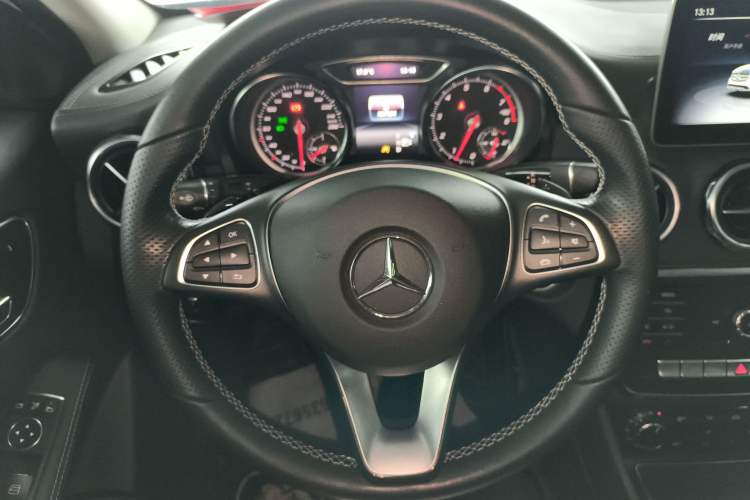 Used Mercedes-Benz GLA 2018 GLA 200 Fashion Model