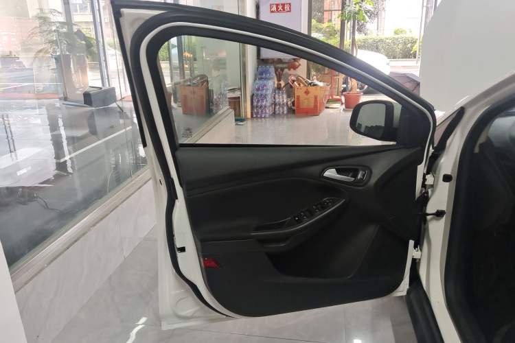 Used Ford Focus 2017 Hatchback 1.6L Automatic Comfort Plus SmartDrive Edition