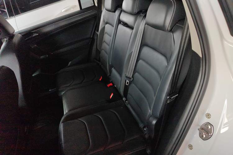 Used Volkswagen Tiguan L 2021 330TSI Automatic Two-Wheel Drive R-Line Enhanced Edition
