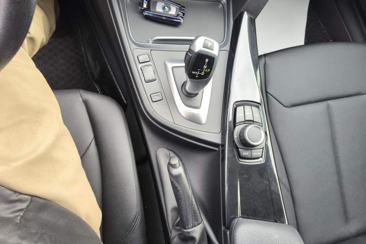 Used BMW 3 Series GT 2017 320i Sport Edition
