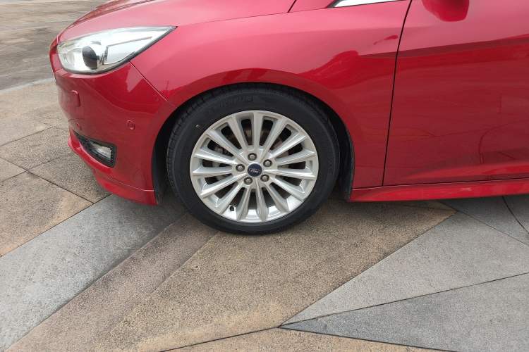 Used Ford Focus 2015 Hatchback EcoBoost 180 Automatic Sport Model