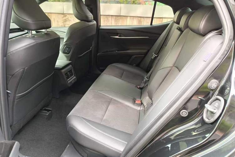 Used Toyota Camry 2024 Dual-Motor 2.0HS Sport Edition
