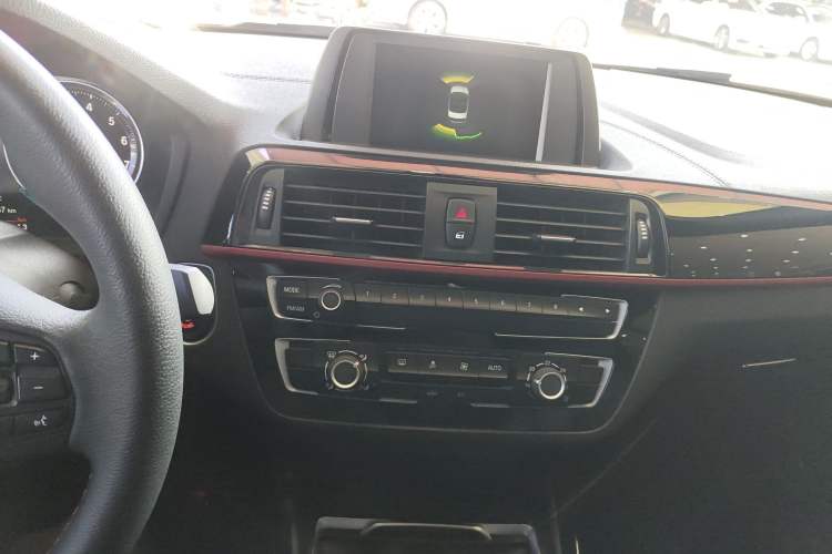 Used BMW 2 Series 2018 220i Convertible Coupe Sports Design Package
