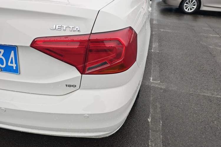 Used Volkswagen Jetta 2017 1.5L Automatic Fashion Model
