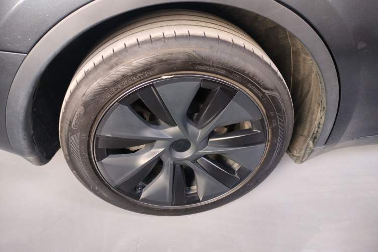 Used Tesla Model Y 2024 Rear-Wheel-Drive Version