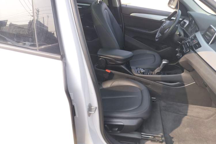 Used BMW X1 2016 sDrive18Li Premium Edition
