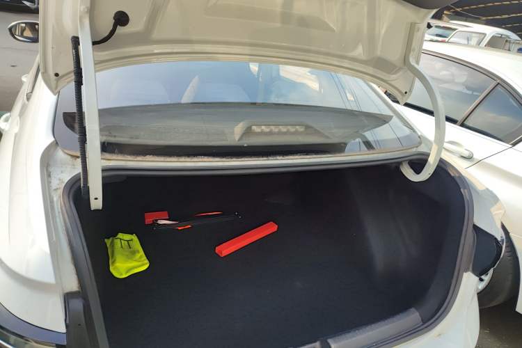 Used Volkswagen Lavida 2023 New Rui 1.5L Automatic New Yi Edition