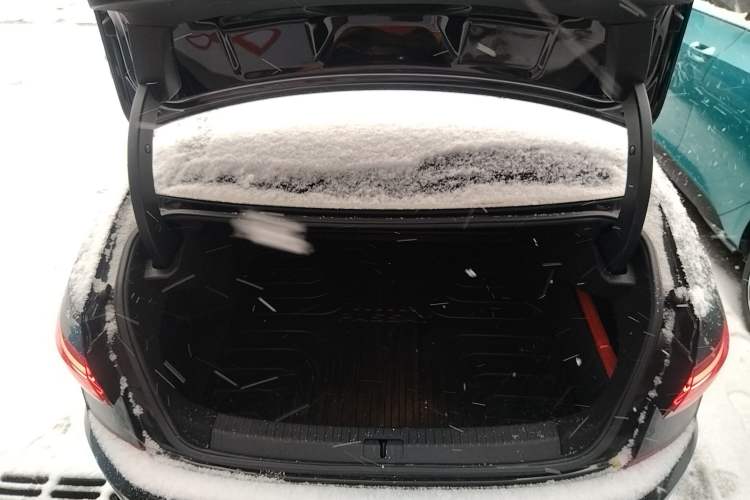 Used Volkswagen Passat 2024 380TSI Dragon Glory Edition
