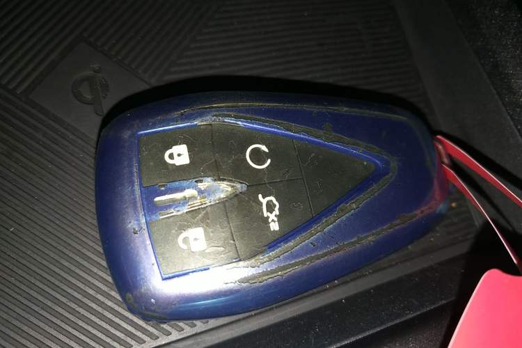 Used Changan UNI-V 2022 1.5T Prestige Version