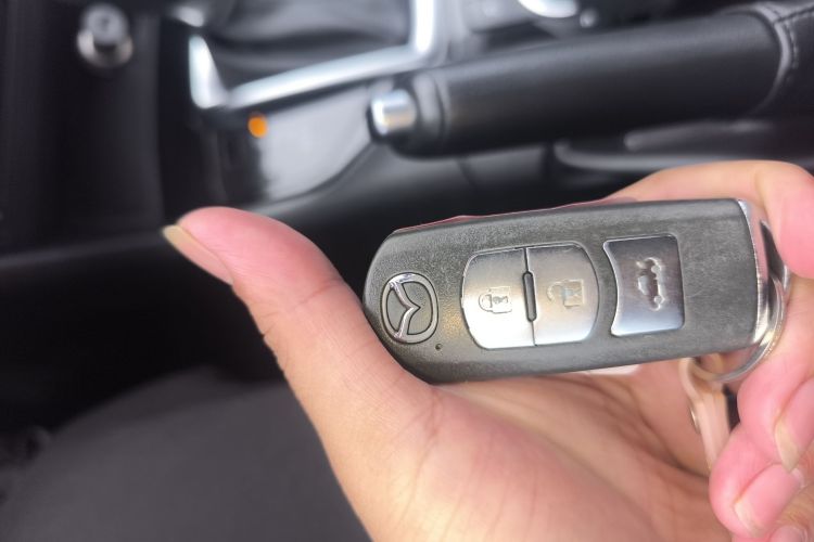 Used Mazda Mazda 3 Axela 2016 Sedan 1.5L Automatic Luxury Model
