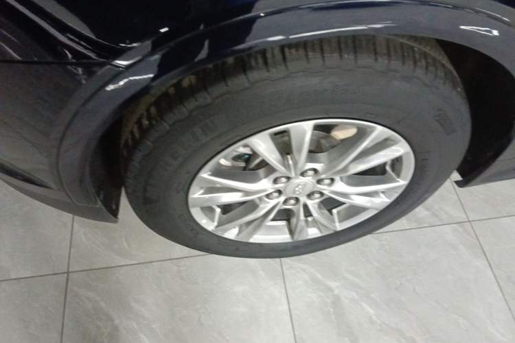 Used Cadillac XT5 2022 2.0T Two-Wheel Drive Luxury Version