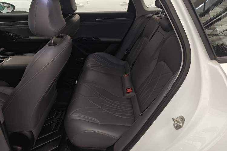 Used  L6 2025 EM-i 140km Explorer+ Edition