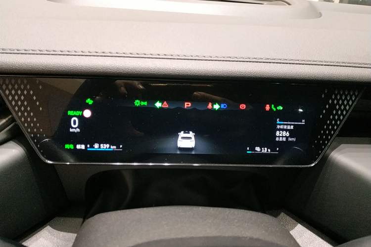 Used Wey Mocha New Energy 2024 Hi4 Four-Wheel Drive Long-Range Version
