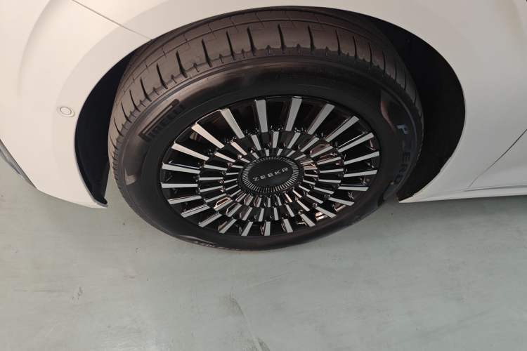 Used Zeekr 009 2024 Six-Seat Executive Version 4WD 108 kWh