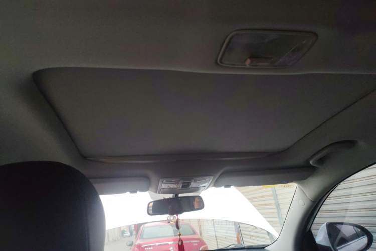 Used Kia Sportage R 2015 2.0L Automatic Two-Wheel Drive DLX Model
