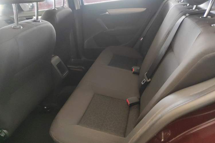 Used Volkswagen Lavida 2013 Revised Classic 1.6L Automatic Fashion Edition
