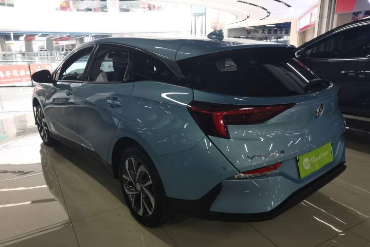 Used Buick Velite 6 2019 Connected Fashion Model